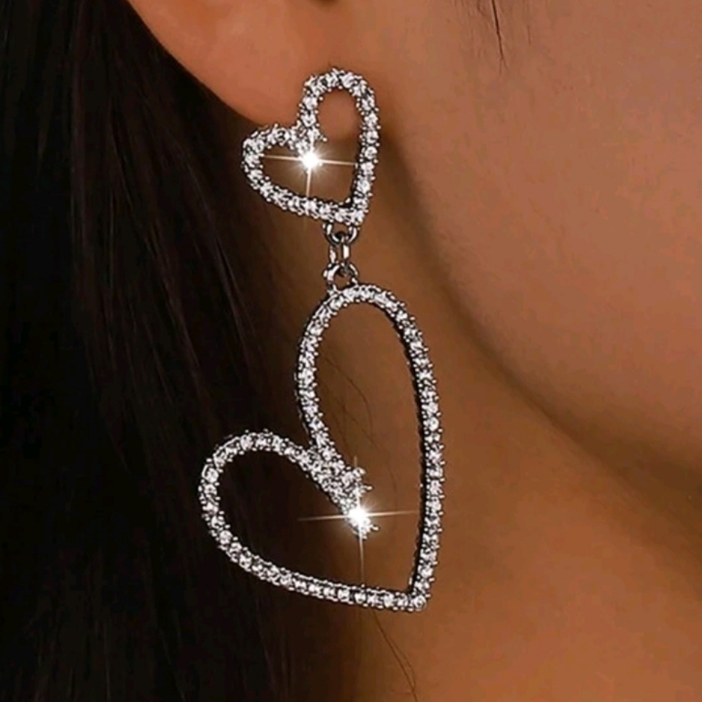 Sparkling Rhinestone Heart Earrings